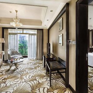 Deluxe Suite Garden View